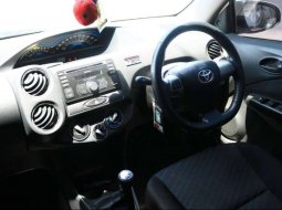 Mobil Toyota Etios 2015 dijual, Jawa Timur 6