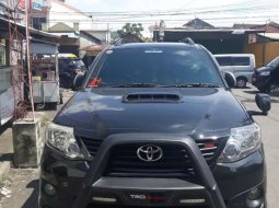 Mobil Toyota Fortuner 2011 G dijual, Jawa Tengah 4