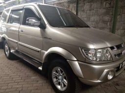 Mobil Isuzu Panther 2004 GRAND TOURING dijual, DIY Yogyakarta 3