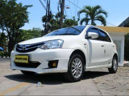 Mobil Toyota Etios 2015 dijual, Jawa Timur 5