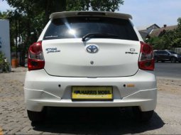 Mobil Toyota Etios 2015 dijual, Jawa Timur 3