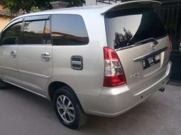 Jual mobil bekas murah Toyota Kijang Innova V 2004 di Jawa Tengah 4