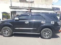 Mobil Toyota Fortuner 2011 G dijual, Jawa Tengah 1