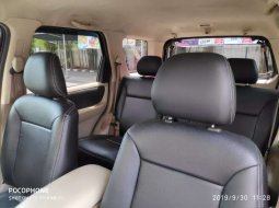 Mobil Ford Escape 2005 dijual, Kalimantan Selatan 3