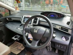 Jual Honda Freed E 2012 harga murah di Banten 1