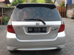 Jual mobil bekas Honda Jazz i-DSI 2006 dengan harga murah di DIY Yogyakarta 2