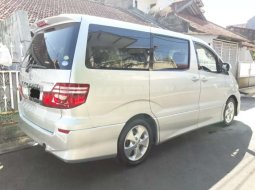 Mobil Toyota Alphard 2006 V dijual, Jawa Barat 6