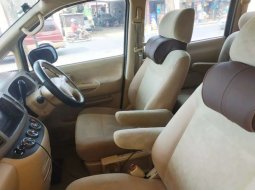 Mobil Nissan Serena 2012 terbaik di Jawa Barat 4