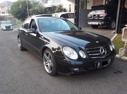 Jual cepat Mercedes-Benz E-Class E 200 2010 di Jawa Barat 4