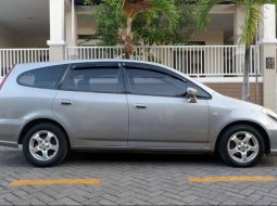 Honda Stream 2005 Jawa Timur dijual dengan harga termurah 11