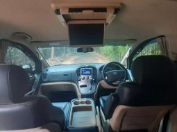 Mobil Hyundai H-1 2015 XG dijual, DKI Jakarta 6