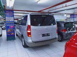 Jual Hyundai H-1 2008 harga murah di Jawa Timur 4