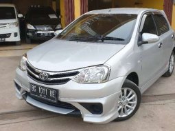 Jual cepat Toyota Etios Valco TOM"S Edition 2015 di Sumatra Selatan 4