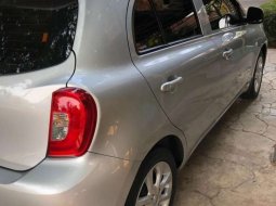 Mobil Nissan March 2015 terbaik di DKI Jakarta 7