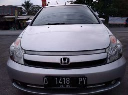 Dijual mobil bekas Honda Stream 1.7, Jawa Barat  4