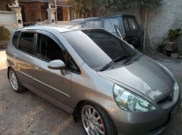 Bali, Honda Jazz i-DSI 2005 kondisi terawat 10