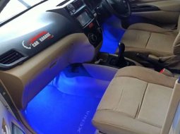 Mobil Daihatsu Xenia 2012 X PLUS terbaik di Banten 3