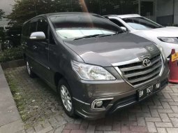 Dijual mobil bekas Toyota Kijang Innova V Luxury, Riau  6