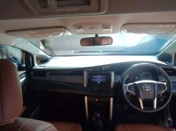 Jual cepat Toyota Kijang Innova 2.4G 2017 di Riau 11