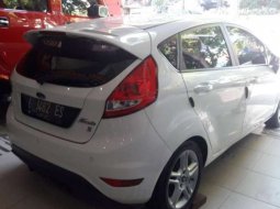 Mobil Ford Fiesta 2011 S terbaik di Jawa Timur 6