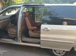 Mobil Kia Carnival 2000 terbaik di Jawa Timur 4