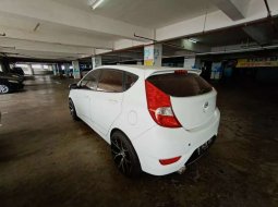 Jual Hyundai Grand Avega 2011 harga murah di DKI Jakarta 4