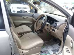 Jual cepat Nissan Grand Livina XV 2009 di Jawa Timur 5