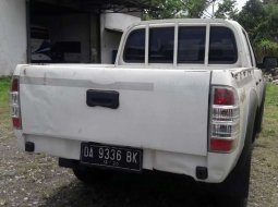 Jawa Timur, jual mobil Ford Ranger 2010 dengan harga terjangkau 5