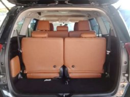 Jual cepat Toyota Kijang Innova 2.4G 2017 di Riau 6