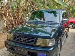 Jual mobil Toyota Kijang LSX 2002 bekas, Jawa Tengah 2