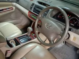 Mobil Toyota Camry 2004 G dijual, Jawa Barat 3