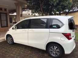 Dijual mobil bekas Honda Freed E, Jawa Barat  2