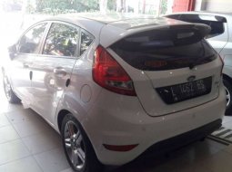 Mobil Ford Fiesta 2011 S terbaik di Jawa Timur 1