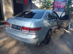 Jual mobil bekas murah Honda Accord VTi 2004 di Jawa Tengah 2