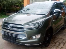 Sumatra Barat, Toyota Venturer 2018 kondisi terawat 7