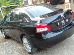 Mobil Toyota Limo 2011 dijual, Jawa Timur 9