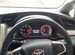 Mobil Toyota Kijang Innova 2017 2.4G dijual, Riau 3