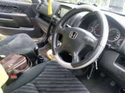 Jual Honda CR-V 2004 harga murah di Sumatra Utara 4