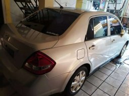 DKI Jakarta, jual mobil Nissan Latio 2010 dengan harga terjangkau 1