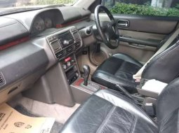 Mobil Nissan X-Trail 2004 XT terbaik di DKI Jakarta 3