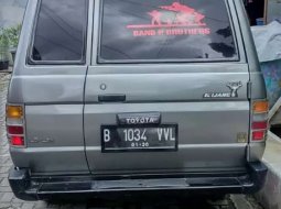 Mobil Toyota Kijang 1996 terbaik di Banten 1