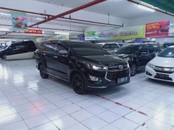 Jual Toyota Venturer 2017 harga murah di Jawa Timur 1