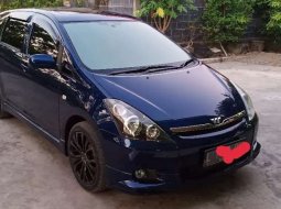 Jawa Timur, Toyota Wish 1.8 MPV 2004 kondisi terawat 1