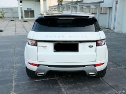 Dijual mobil Land Rover Range Rover Evoque Dynamic Luxury Si4 2013 bekas, Jawa Timur 6