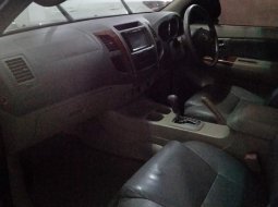 Jual mobil bekas murah Toyota Fortuner 2.5 G 2010 di Sumatra Utara 2