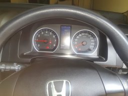 Jual mobil Honda CR-V 2.0 i-VTEC 2011 dengan harga murah di Banten  6