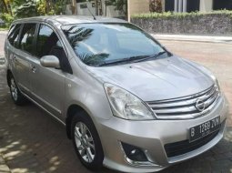 Mobil Nissan Grand Livina 2012 XV terbaik di DIY Yogyakarta 4