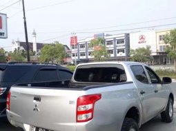 Mobil Mitsubishi Triton 2016 terbaik di Riau 5