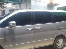 Jual mobil Nissan Serena Highway Star 2010 bekas, Jawa Timur 10