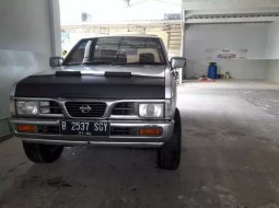 Dijual mobil bekas Nissan Terrano Spirit, Jawa Barat  4